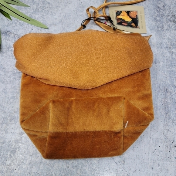 Vintage NWT Victoria's Secret | Velvet Golden Tan Shoulder Bag - Picture 4 of 6